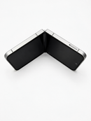 Samsung Galaxy Z Flip6 256GB Silber – Produktfoto, Beleuchtung und Reflexionen bearbeitet